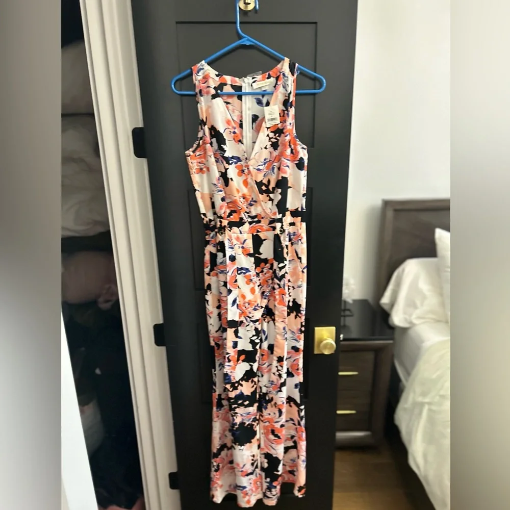 Jumpsuit - Picture 4 of 5